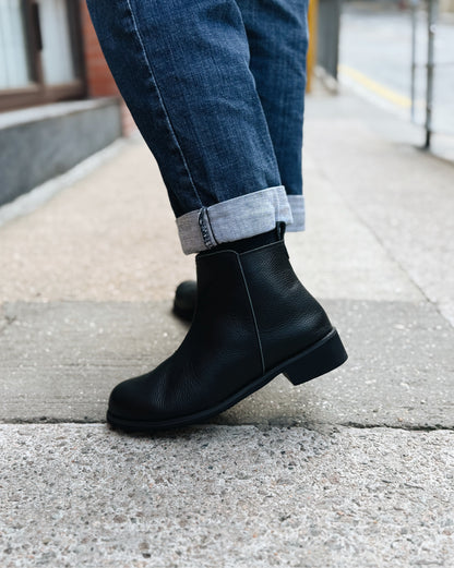 Elvie Boots - Classy Black