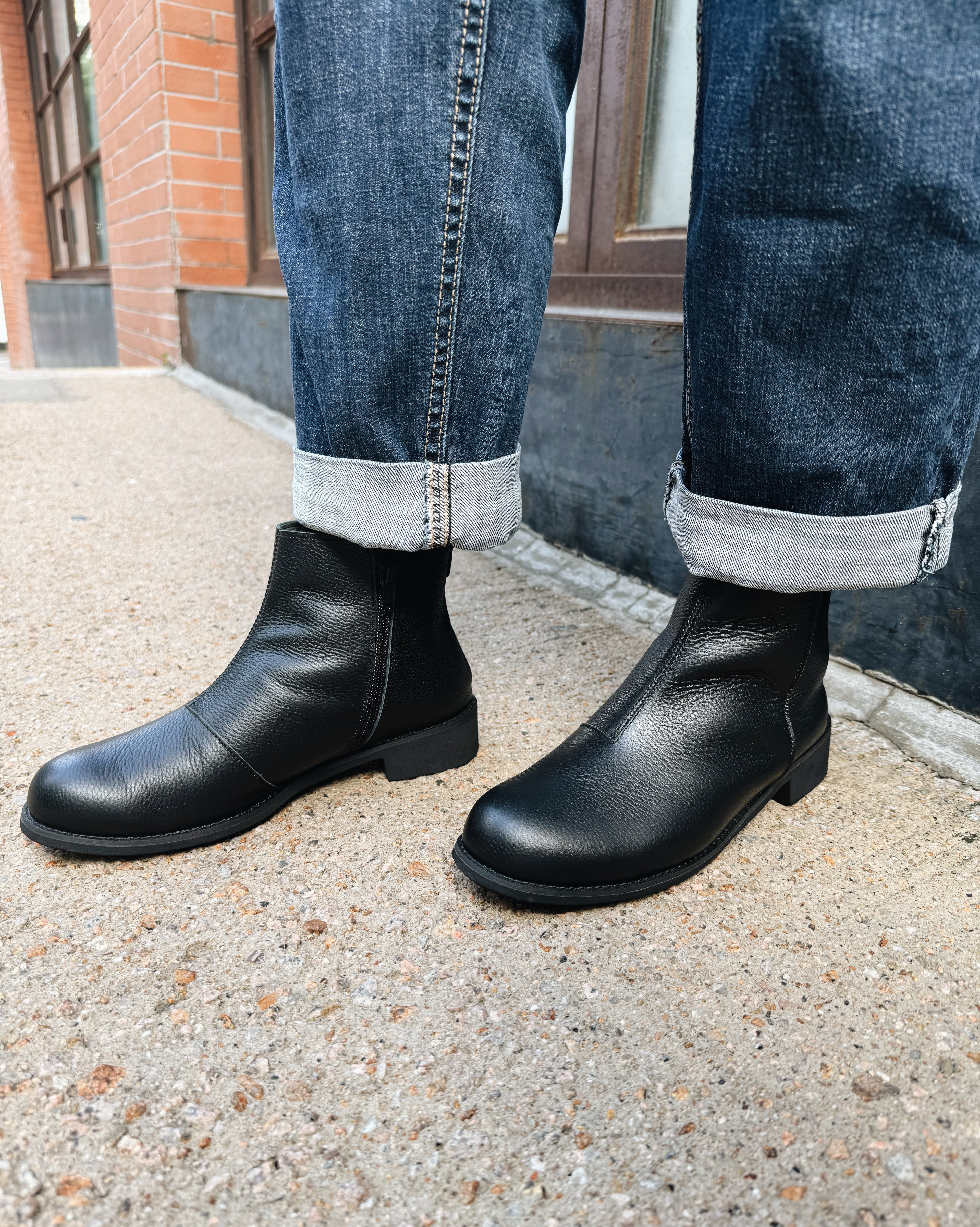 Elvie Boots - Classy Black