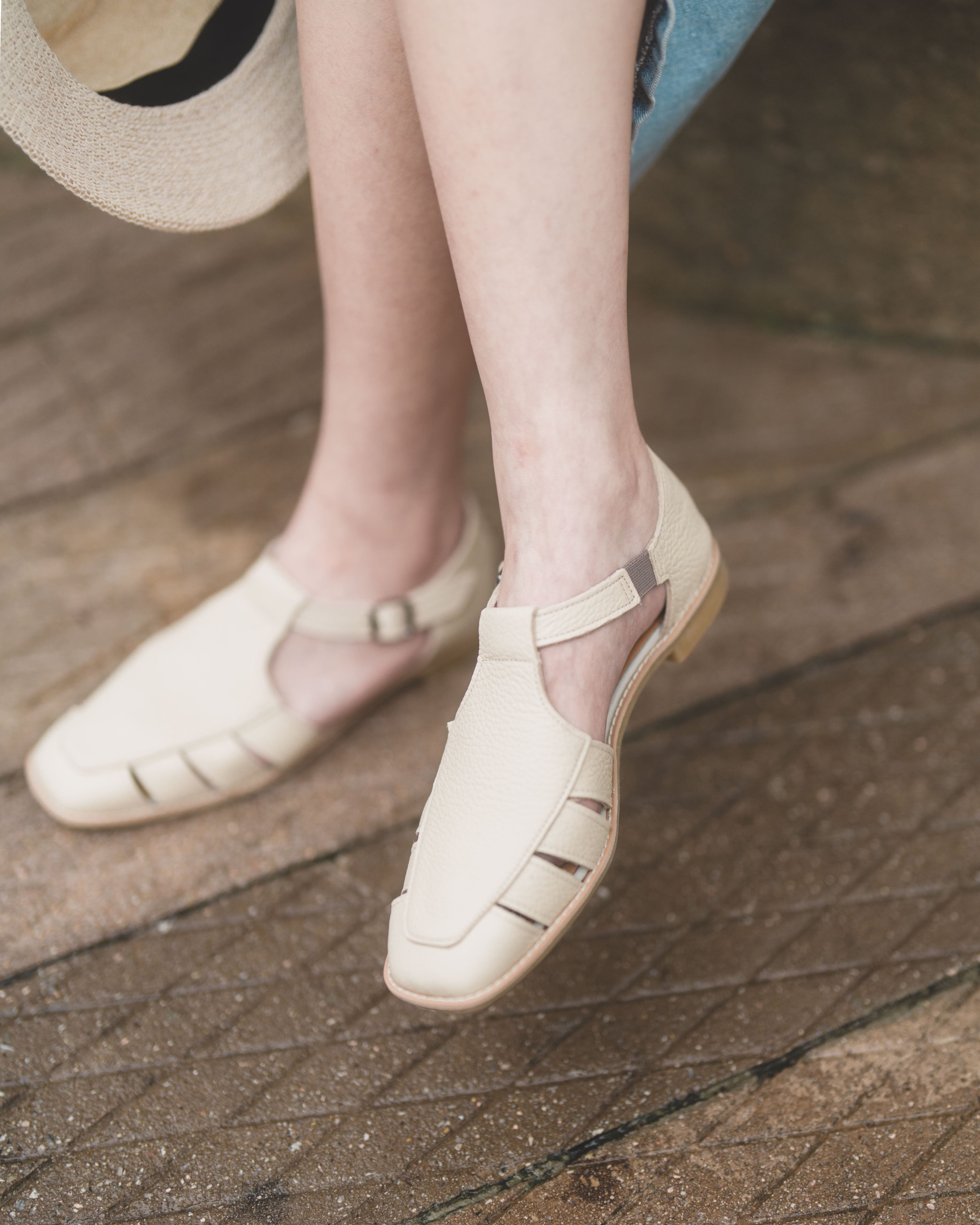 Gaia Gurkha Sandals - Butter Beige