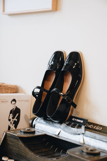 Lady Mary Jane Flats - Piano Black