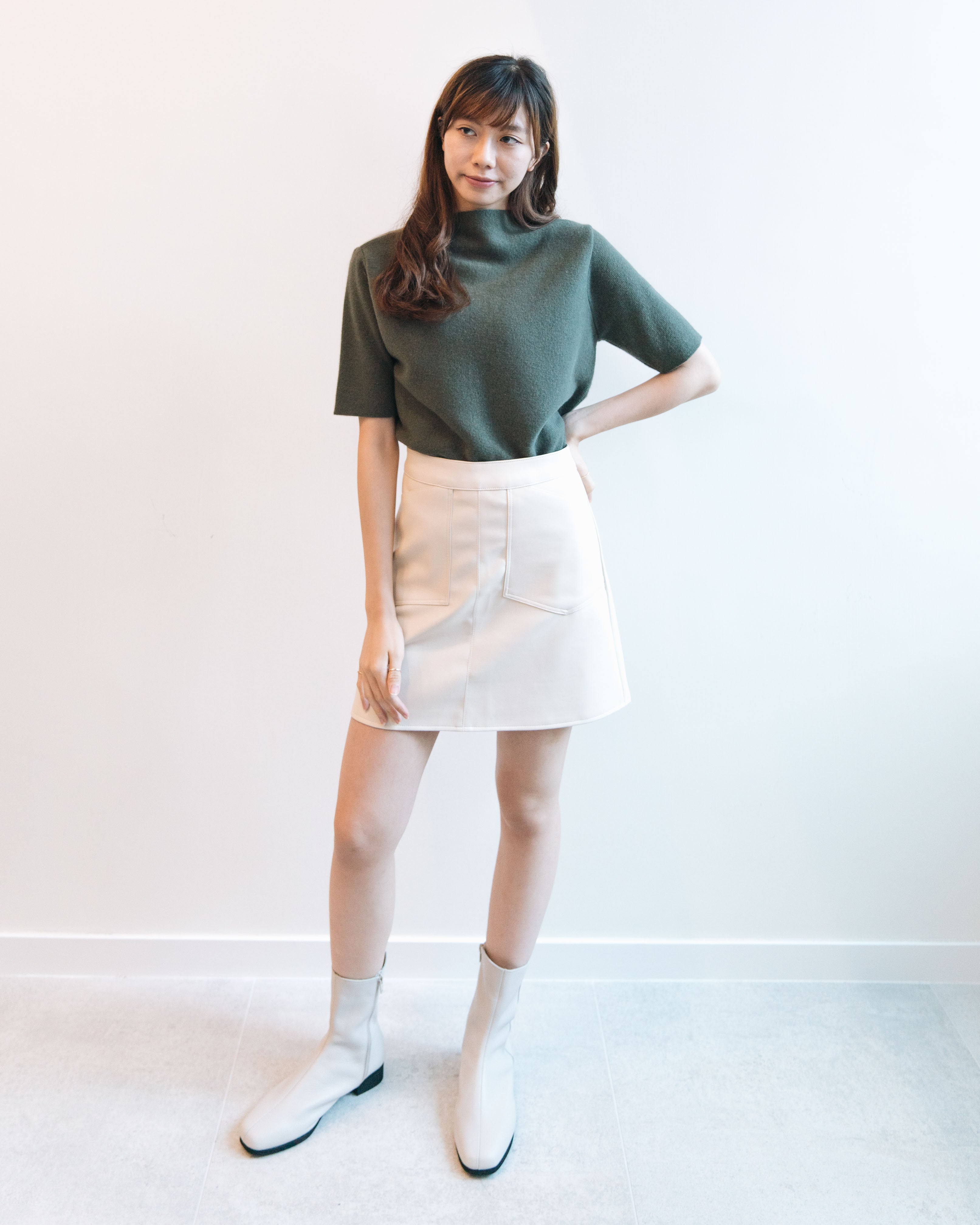 前雙口袋短皮裙 Pocket leather skirt