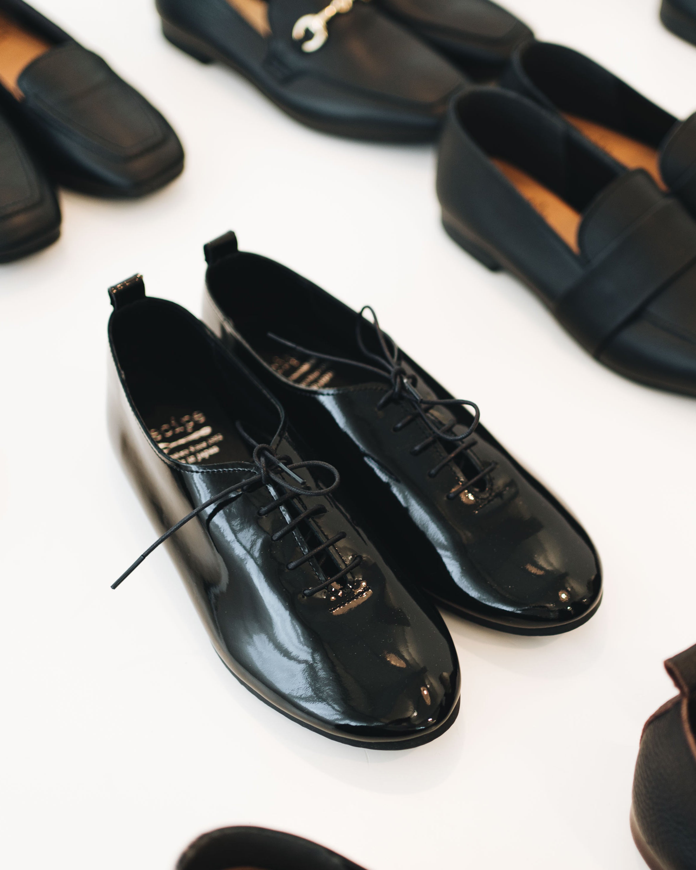 Artisan Lace Ups - Piano Black