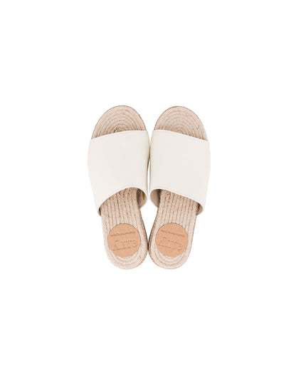 Kelia Sandals - Shiny Cream White